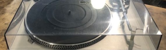 TECHNICS SL-D20 TURNTABLE